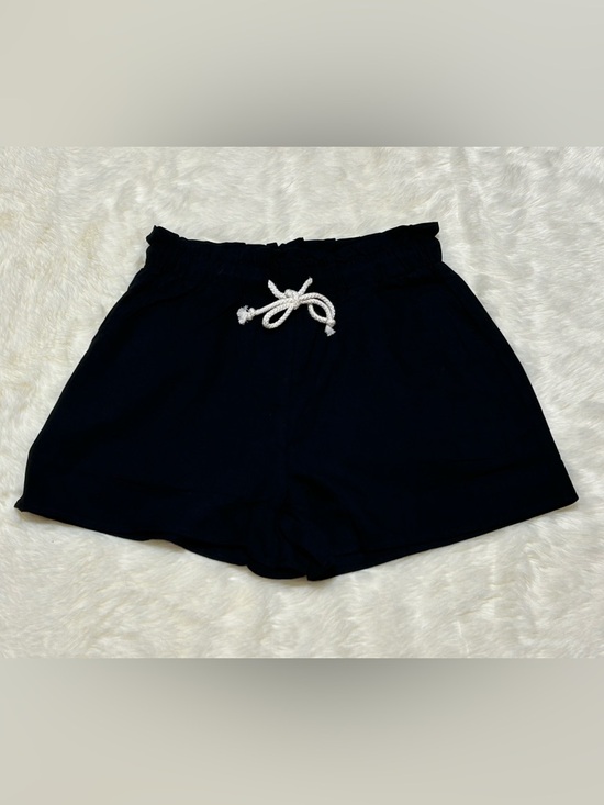 Pants - NWT Boutique Women’s Black Drawstring Elastic Waist Pull On Shorts size small